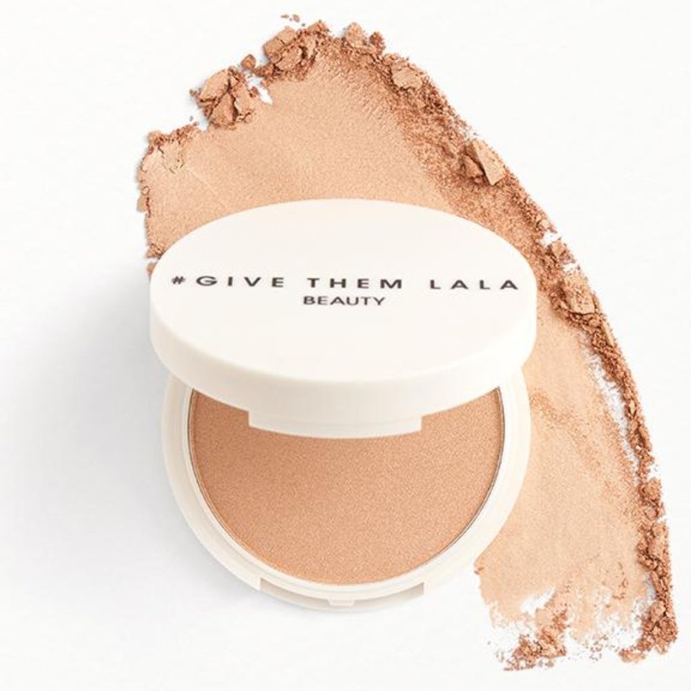 NIB #GIVE THEM LALA Beauty- Showstopper Highligther